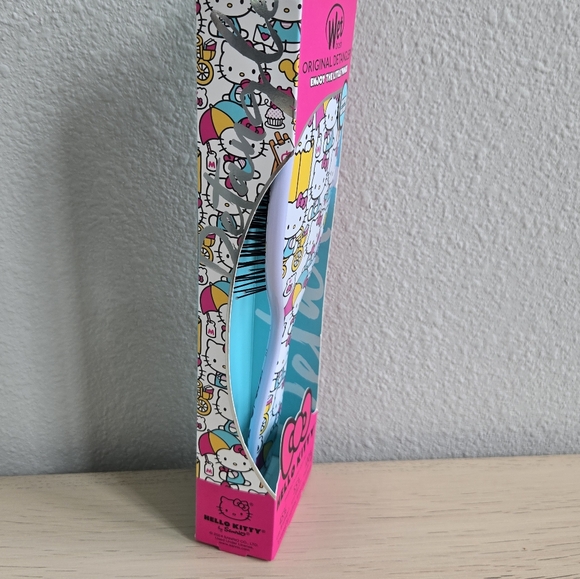 Hello Kitty x Wet Brush The Original Detangler (Under My Umbrella) - Picture 14 of 14